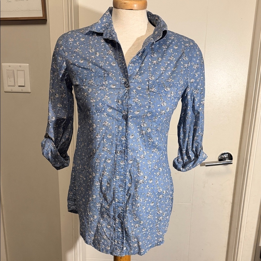 Floral Blue Women's Blouse - Picture 2 of 10